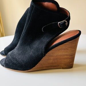 Lucky Brand Black and Brown Wedge Sandals